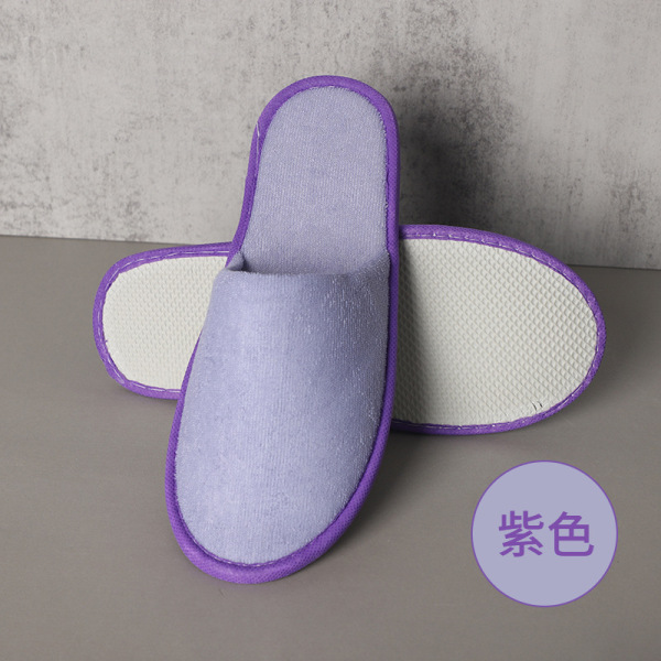 Breathable knitted disposable slippers