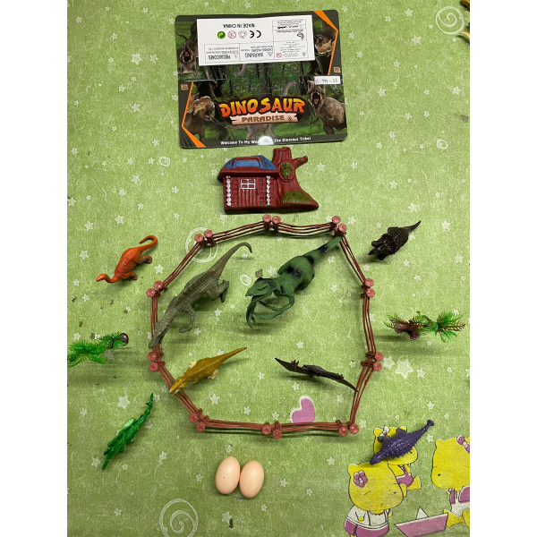 Dinosaur Scene Set