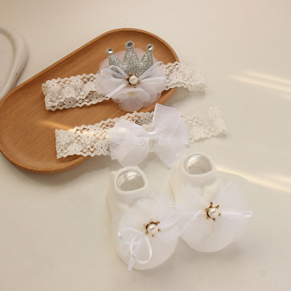 Newborn Hairband + Socks 3 pcs set (box to be filled by yourself)