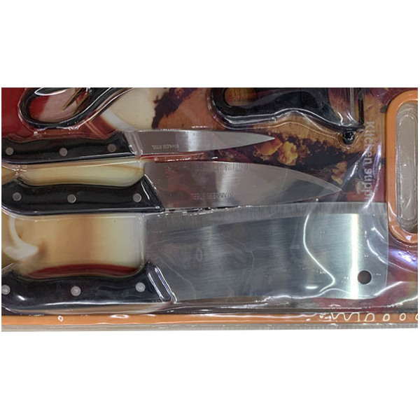 Knife and chopping board set