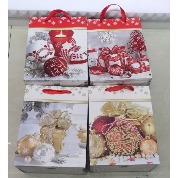 12 Christmas gift bags