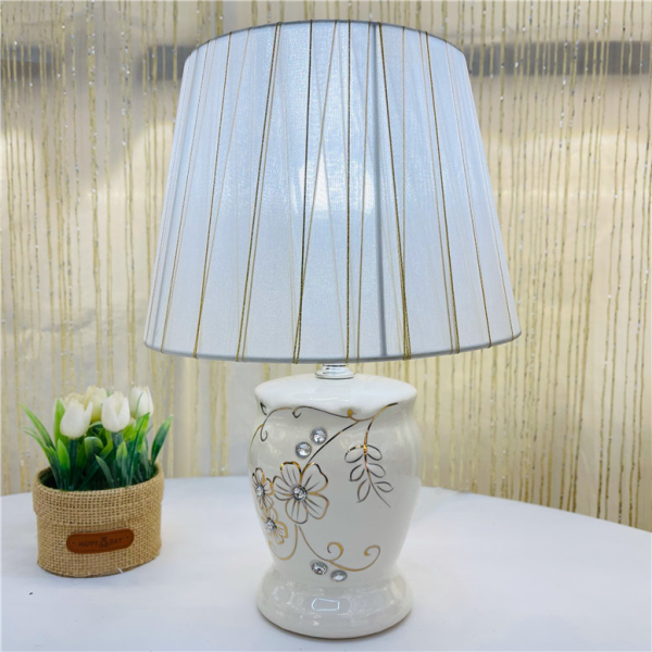 Ceramic table lamp (bulb not included)