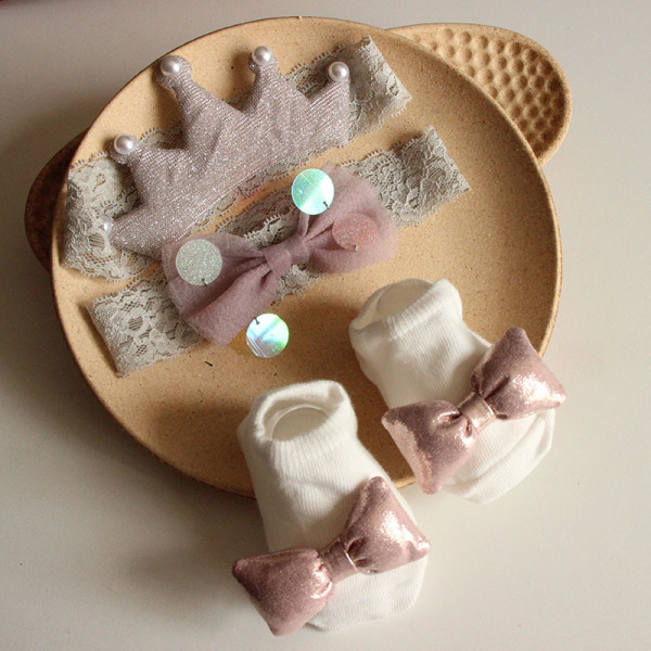 Newborn Hairband + Socks 3 pcs set (box to be filled by yourself)