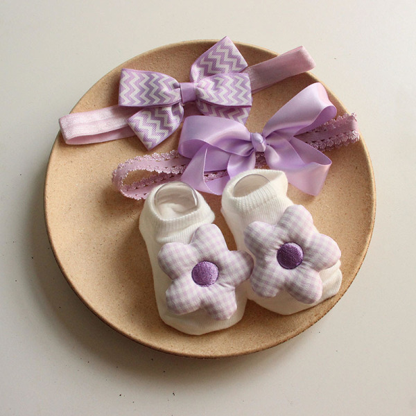 Newborn Hairband + Socks 3 pcs set (box to be filled by yourself)