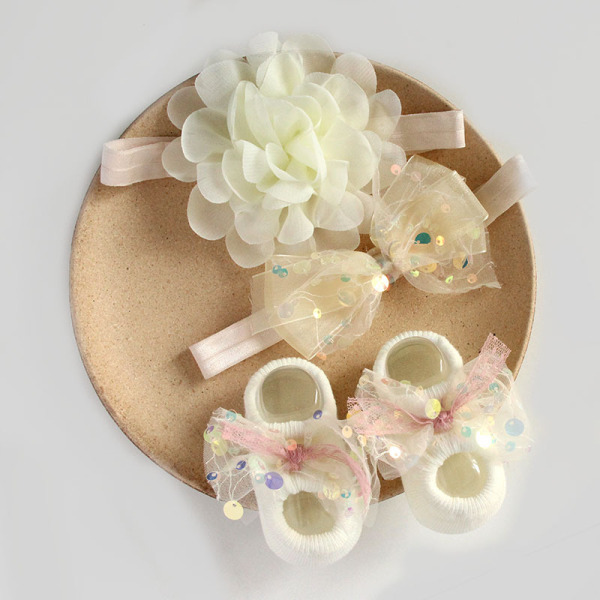 Newborn Hairband + Socks 3 pcs set (box to be filled by yourself)