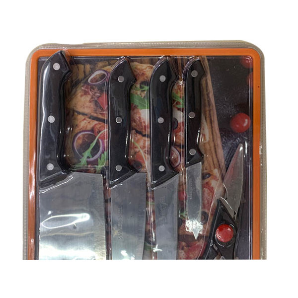 Knife and chopping board set