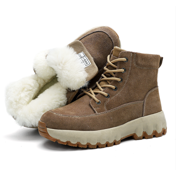 Warm snow boots with real wool lining