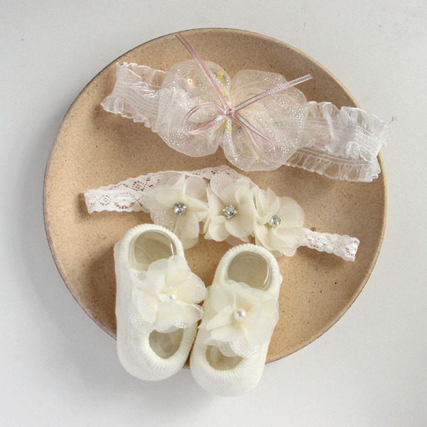 Newborn Hairband + Socks 3 pcs set (box to be filled by yourself)